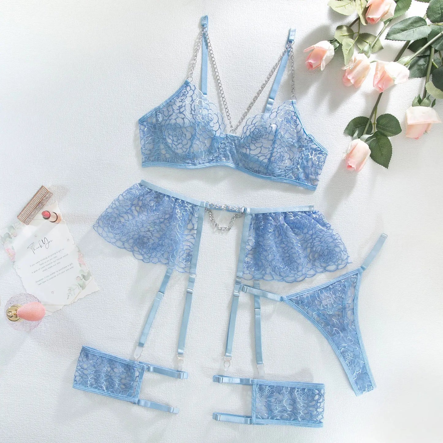 Séduction Élégante – Lingerie en Dentelle Sexy 3 Pièces avec Soutien-Gorge à Chaîne, Culotte et Porte-Jarretelles