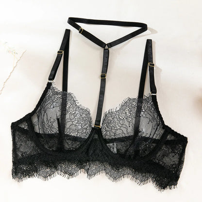 Éclosion de Charme : La Lingerie Qui Fait la Différence