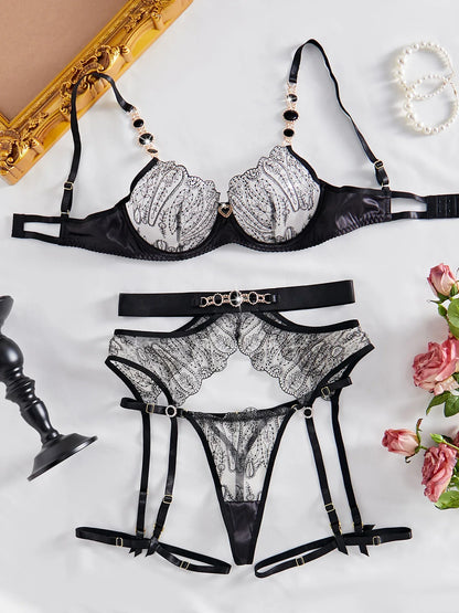 Élégance Noire : Lingerie Glamour et Sensuelle