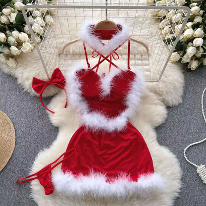 Rêve de Noël – Robe Sexy Rouge en Velours avec Col Halter et Détails en Fourrure