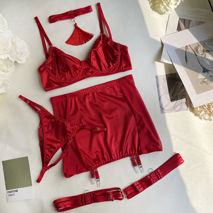 Ellolace – Ensemble Sexy 5 Pièces en Satin et Dentelle : Soutien-Gorge, Culotte, Jupe et Détails Élégants